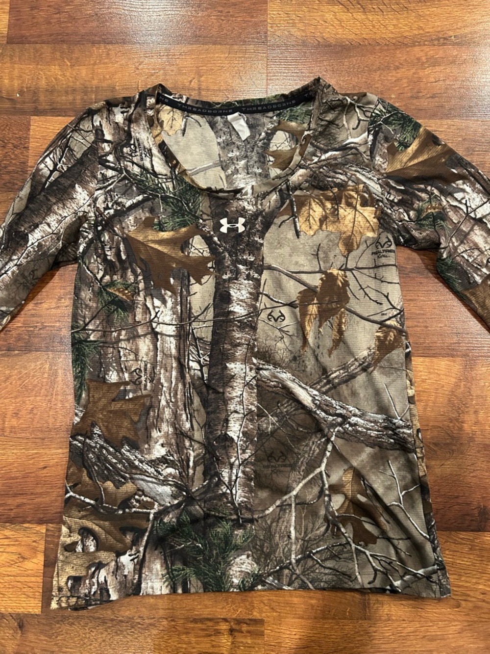 Under Armour Realtree Camo Early Season Hunting Long Sleeve Shirt Women’s Small